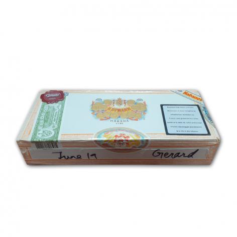 Lot 49 - H.Upmann Half Coronas