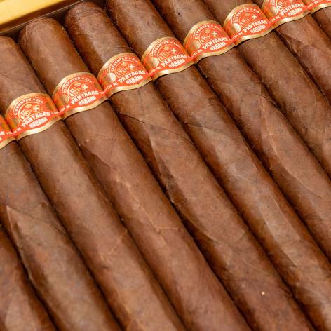 Lot 500 - Partagas Churchill de Luxe