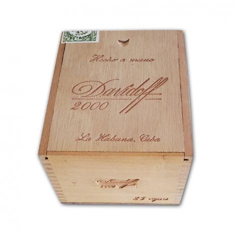 Lot 501 - Davidoff 2000