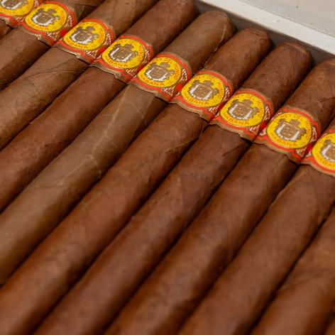 Lot 508 - El Rey Del Mundo Lonsdales