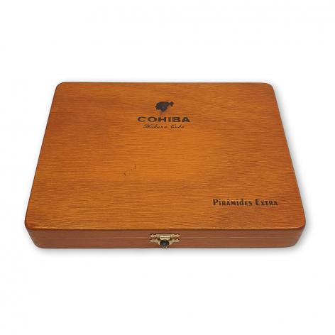 Lot 50 - Cohiba Piramides Extra
