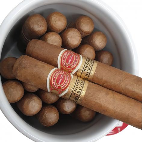 Lot 511 - Romeo y Julieta Short Churchills