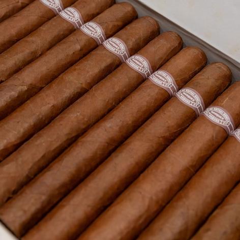 Lot 512 - Rafael Gonzalez Coronas Extra