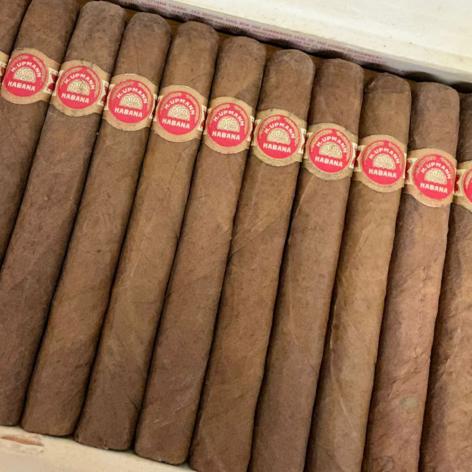 Lot 515 - H. Upmann Petit Coronas
