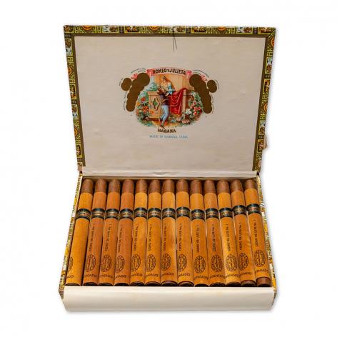 Lot 515 - Romeo y Julieta Cedros de Luxe No. 1