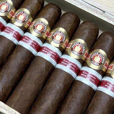 Lot 516 - Ramon Allones Lusitanos