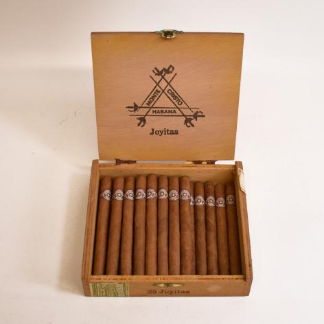 Lot 51 - Montecristo Joyitas 