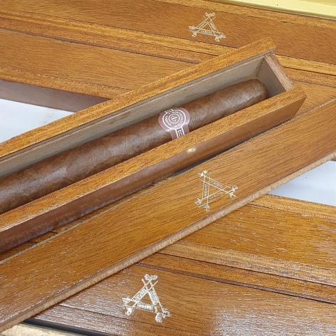 Lot 521 - Montecristo A