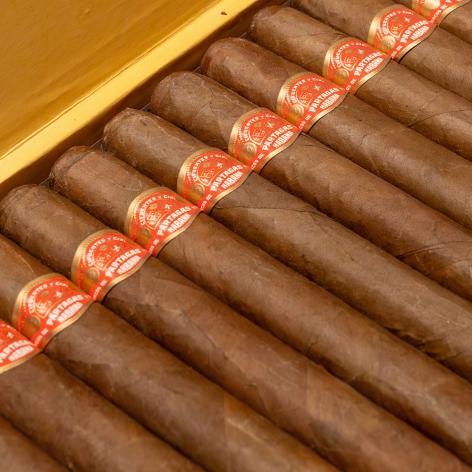 Lot 521 - Partagas Churchill de Luxe