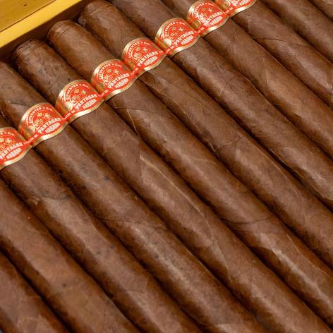 Lot 522 - Partagas Churchill de Luxe