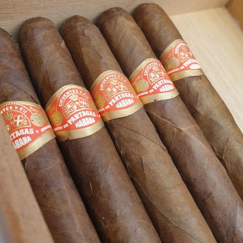 Lot 526 - Partagas 8 9 8 