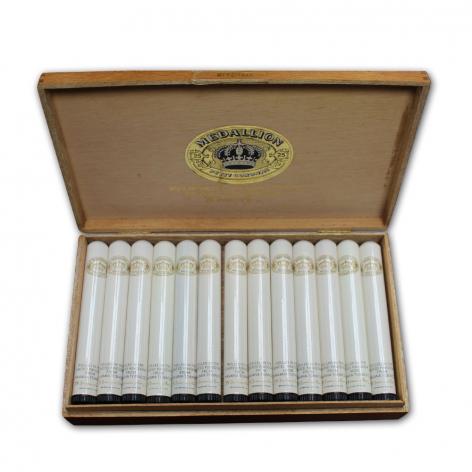 Lot 52 - Medallion Petit Coronas