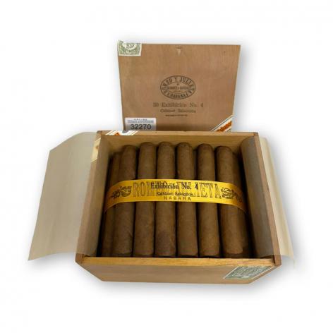 Lot 530 - Romeo y Julieta Exhibicion No.4