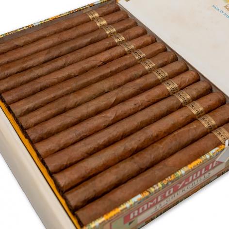 Lot 532 - Romeo y Julieta Churchills