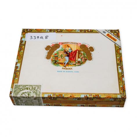 Lot 533 - Romeo y Julieta Churchills