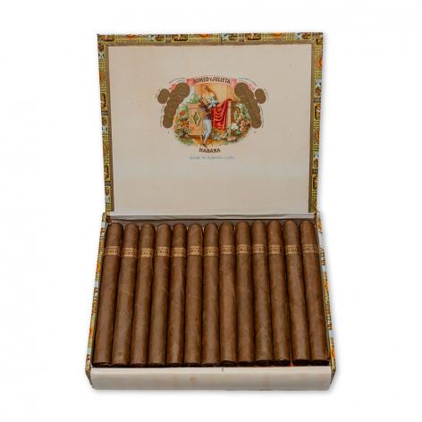 Lot 534 - Romeo y Julieta Churchills