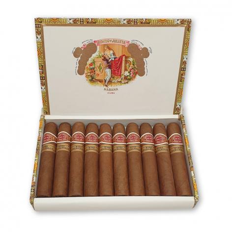 Lot 535 - Romeo y Julieta Wide Churchills 