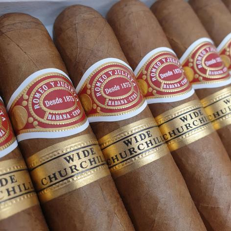 Lot 536 - Romeo y Julieta Wide Churchills 