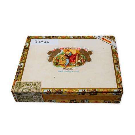 Lot 540 - Romeo y Julieta Churchills