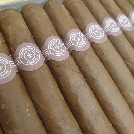 Lot 550 - Montecristo No. 3