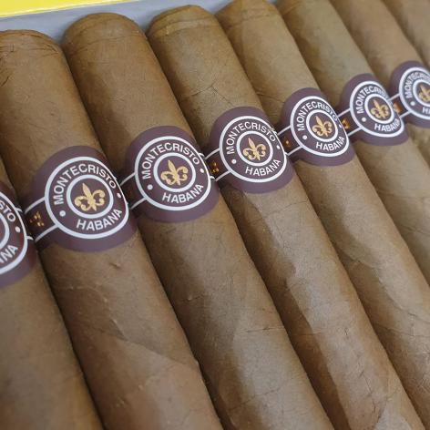Lot 554 - Montecristo No. 3