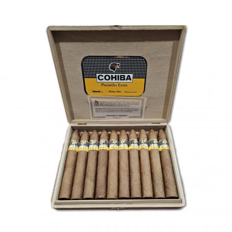 Lot 557 - Cohiba Piramides Extra