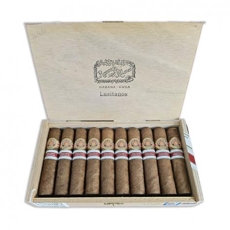 Lot 565 - Ramon Allones Lusitanos