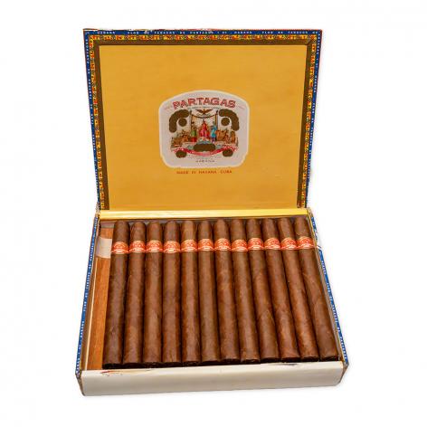 Lot 566 - Partagas Churchill de Luxe