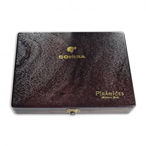 Lot 570 - Cohiba Piramides