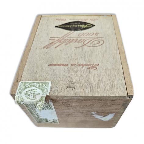 Lot 573 - Davidoff 5000
