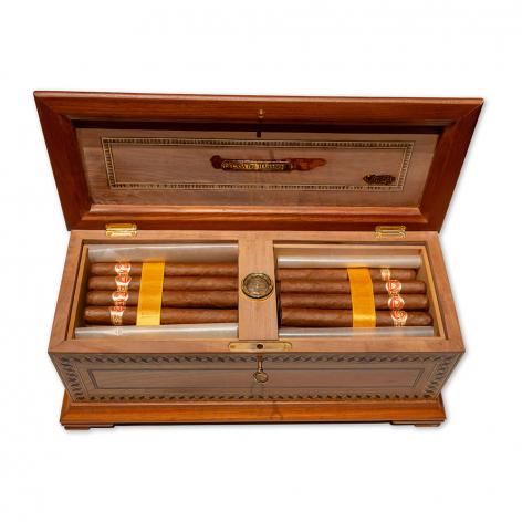 Lot 579 - H. Upmann Tacos Imperiales