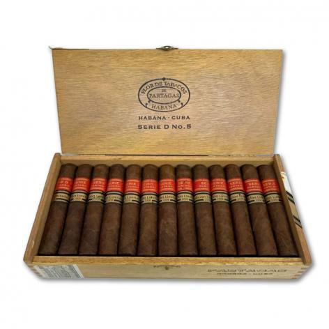 Lot 583 - Partagas Serie D No. 5 