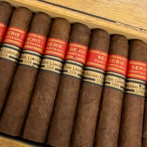 Lot 583 - Partagas Serie D No. 5 