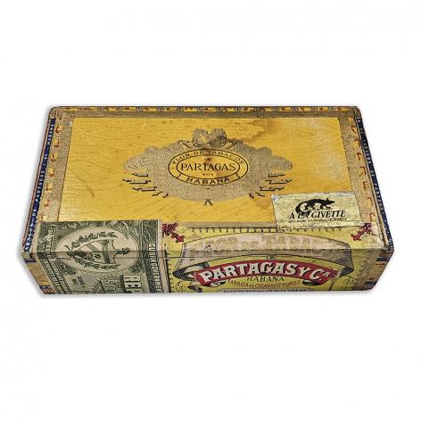 Lot 583 - Partagas Petit Bouquets