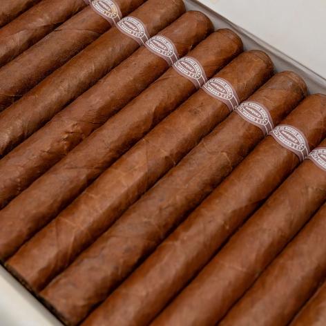 Lot 588 - Rafael Gonzalez  Coronas Extra