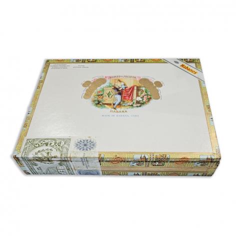 Lot 589 - Romeo y Julieta Churchills 