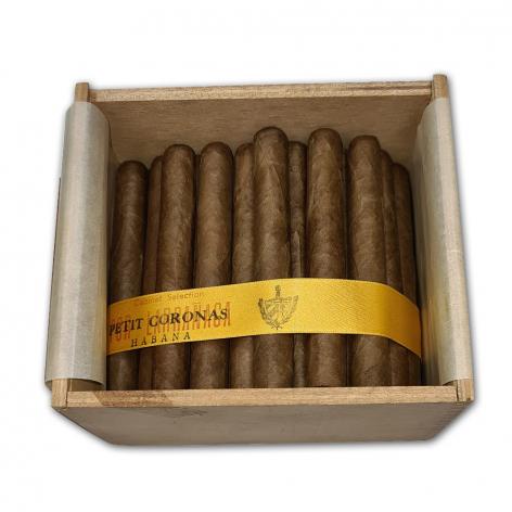 Lot 599 - Por Larranaga Petit Coronas