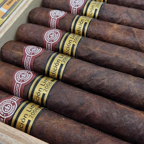 Lot 599 - Montecristo Robustos