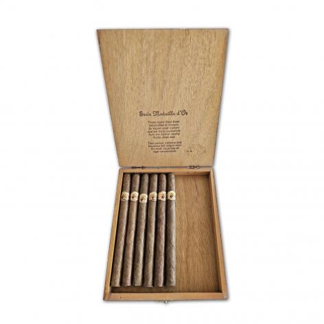 Lot 5 - La Gloria Cubana Medaille d'Oro No.4