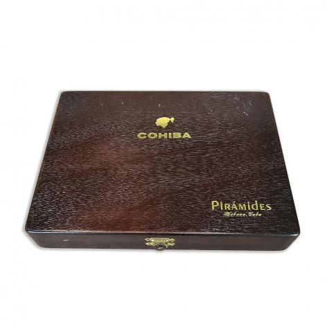 Lot 601 - Cohiba Piramides