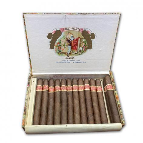 Lot 62 - Romeo y Julieta Coronas