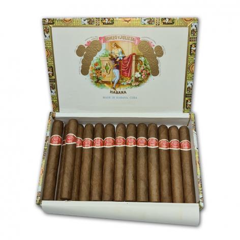 Lot 653 - Romeo y Julieta Tres Petit Coronas