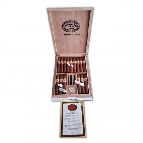 Lot 65 - Hoyo de Monterrey Petit Belicosos travel humidor