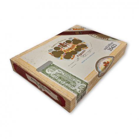Lot 65 - H. Upmann Royal Robustos