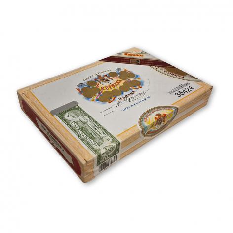 Lot 66 - H. Upmann Royal Robustos