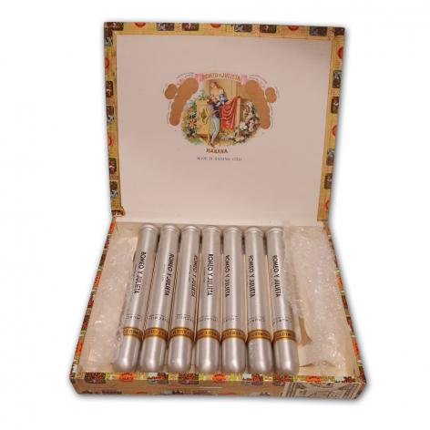 Lot 69 - Romeo y Julieta Churchills