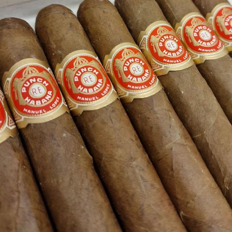 Lot 70 - Punch Double Coronas