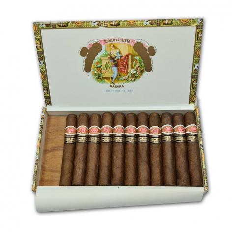 Lot 716 - Romeo y Julieta Robustos