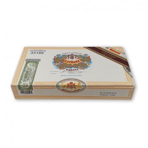 Lot 72 - H.Upmann Robustos Anejados