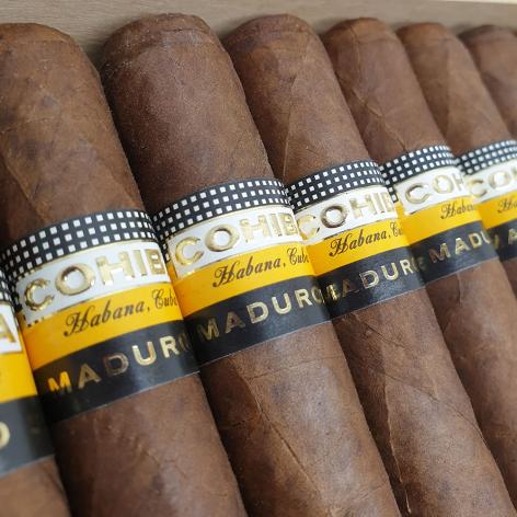 Lot 73 - Cohiba Genios